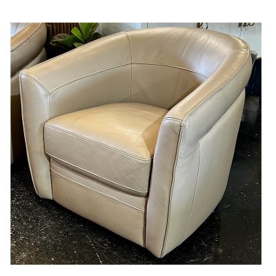Oxford Chair in Tortello Cappucino
