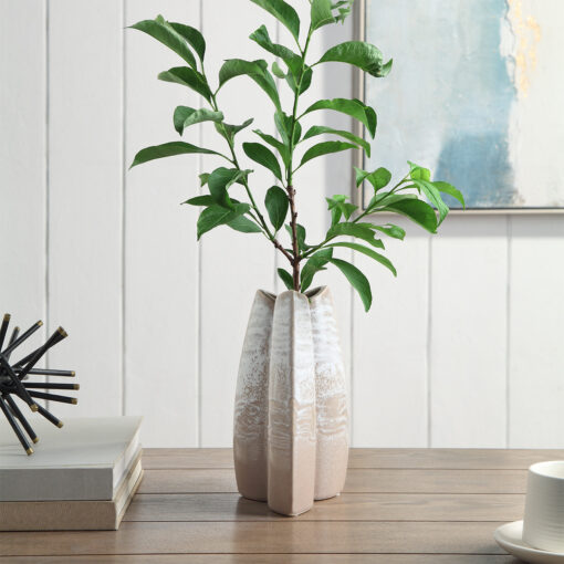 Hadly Vase (Medium)
